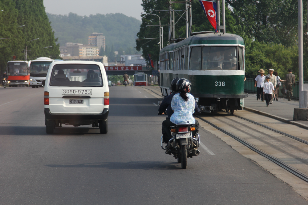 Strassenverkehr in Pjöngjang